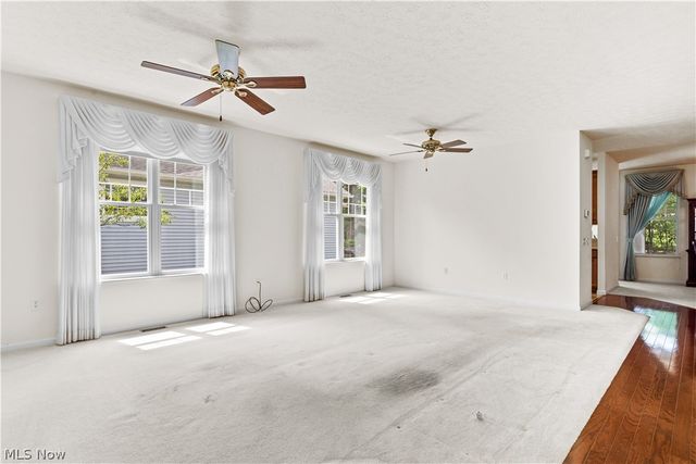 1990 Buckingham Drive, Avon, OH 44011