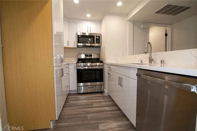 6275 Canoga Avenue 73, Woodland Hills, CA 91367
