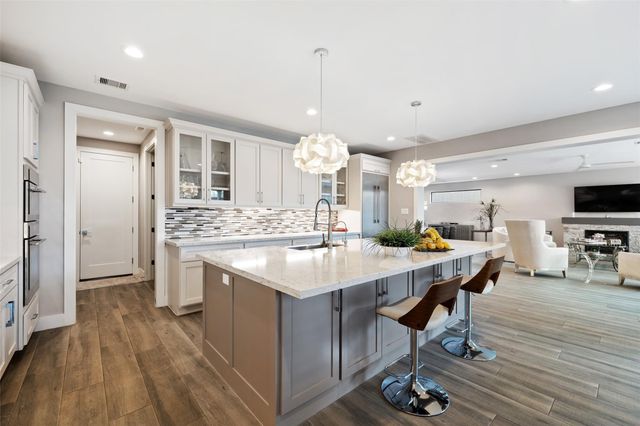 2928 Suffolk Drive, Houston, TX 77027