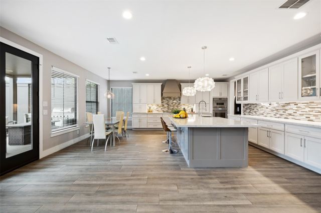 2928 Suffolk Drive, Houston, TX 77027