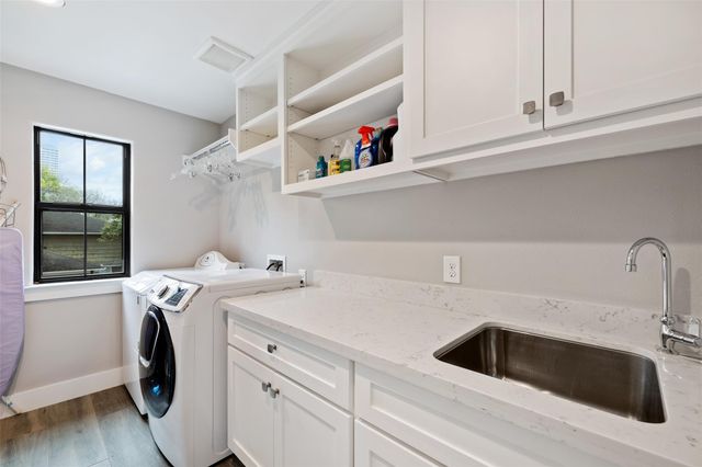 2928 Suffolk Drive, Houston, TX 77027