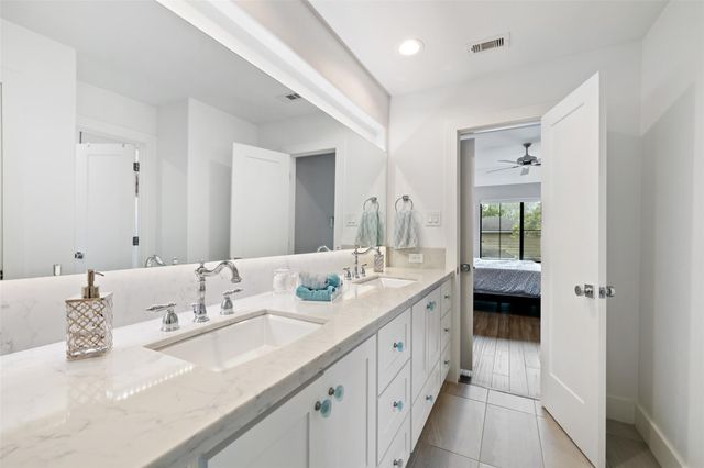 2928 Suffolk Drive, Houston, TX 77027