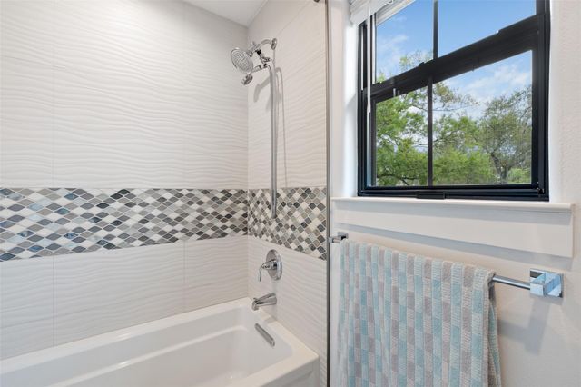 2928 Suffolk Drive, Houston, TX 77027