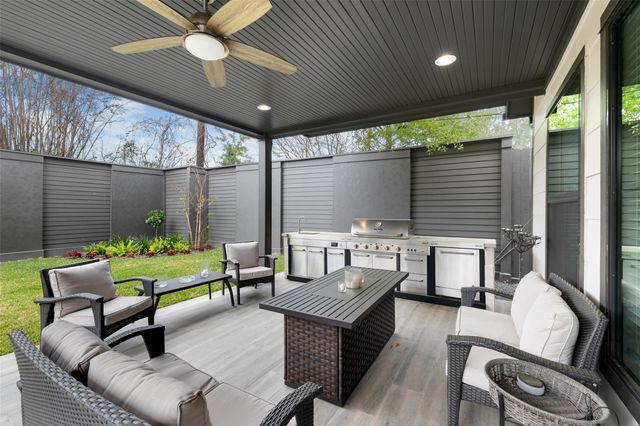2928 Suffolk Drive, Houston, TX 77027