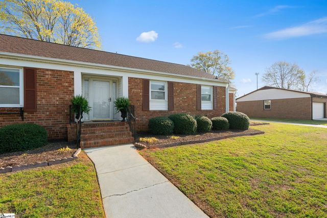 106 Whitestone Avenue, Mauldin, SC 29662