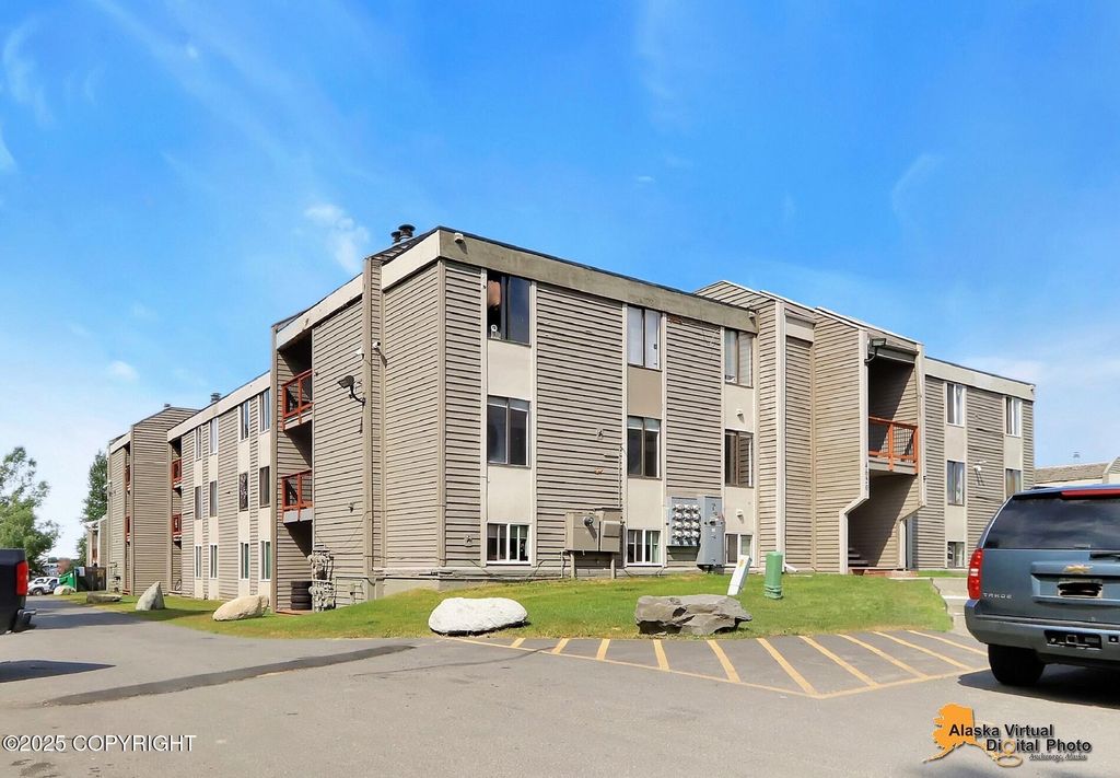 4650 Reka Drive, #F6, Anchorage, AK 99508