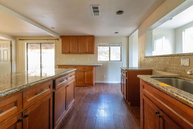 4466 Eight Mile Rd, Camino, CA 95709