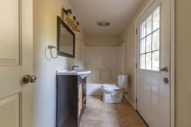 4466 Eight Mile Rd, Camino, CA 95709