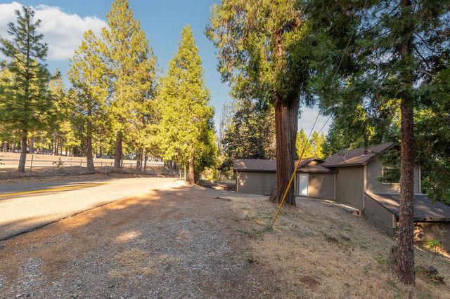4466 Eight Mile Rd, Camino, CA 95709