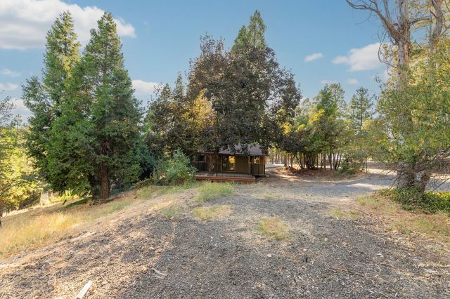 4466 Eight Mile Rd, Camino, CA 95709
