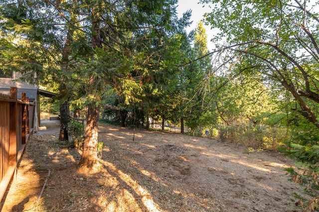 4466 Eight Mile Rd, Camino, CA 95709