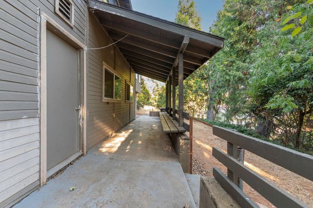4466 Eight Mile Rd, Camino, CA 95709