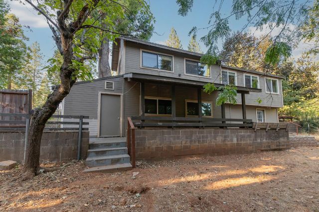 4466 Eight Mile Rd, Camino, CA 95709