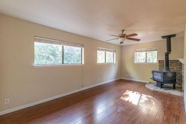 4466 Eight Mile Rd, Camino, CA 95709