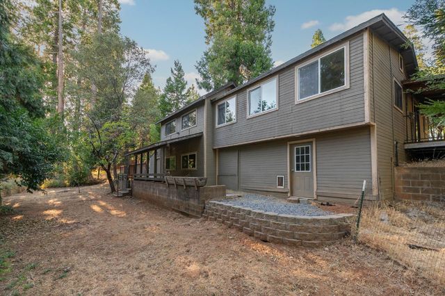4466 Eight Mile Rd, Camino, CA 95709