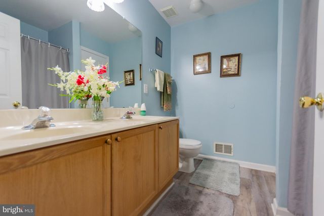 110 LIMITED DR, Ranson, WV 25438