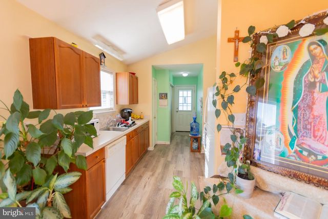 110 LIMITED DR, Ranson, WV 25438