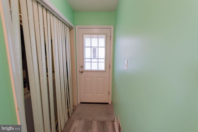 110 LIMITED DR, Ranson, WV 25438