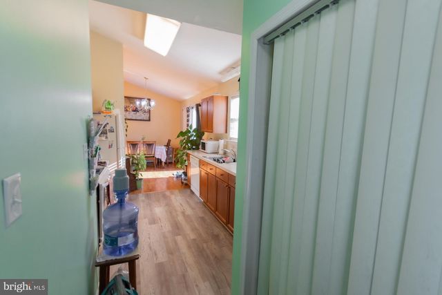 110 LIMITED DR, Ranson, WV 25438