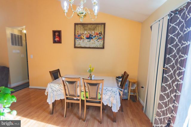 110 LIMITED DR, Ranson, WV 25438