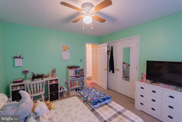 110 LIMITED DR, Ranson, WV 25438