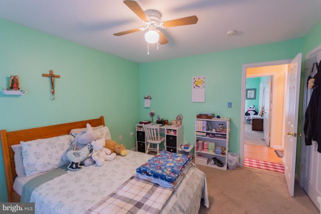 110 LIMITED DR, Ranson, WV 25438