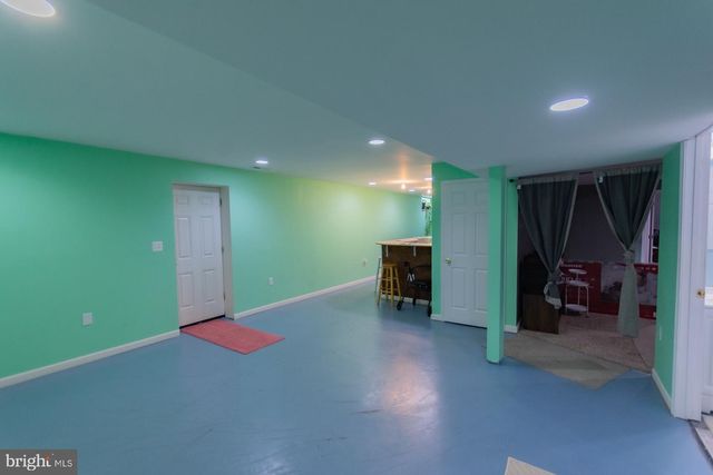 110 LIMITED DR, Ranson, WV 25438