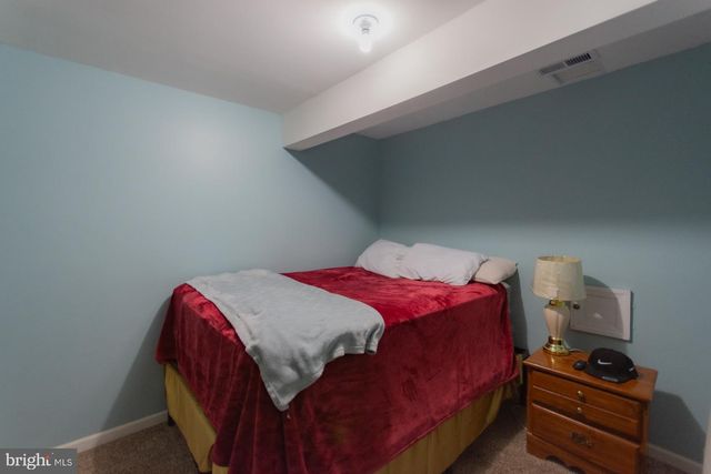 110 LIMITED DR, Ranson, WV 25438