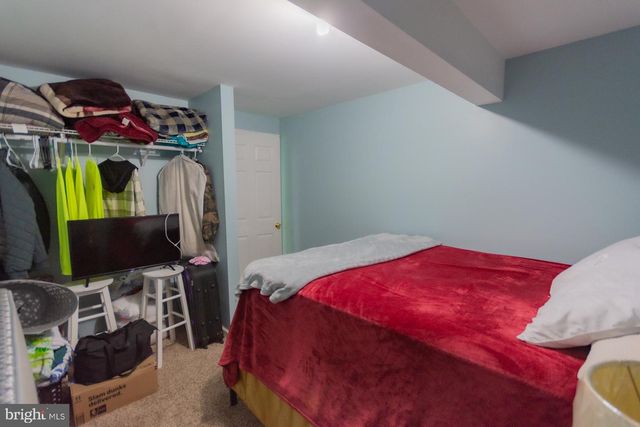 110 LIMITED DR, Ranson, WV 25438