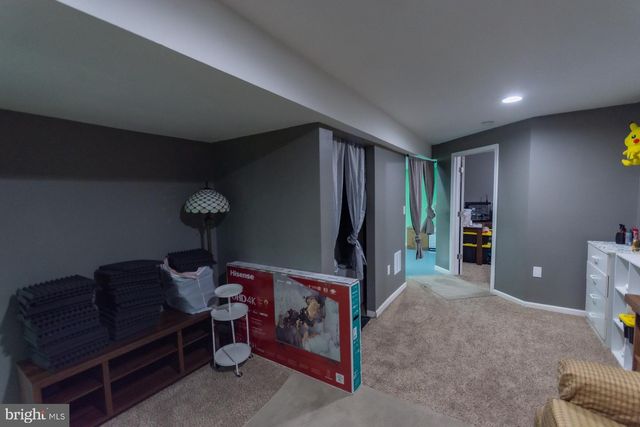 110 LIMITED DR, Ranson, WV 25438