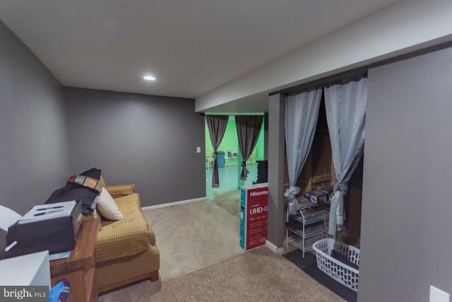 110 LIMITED DR, Ranson, WV 25438