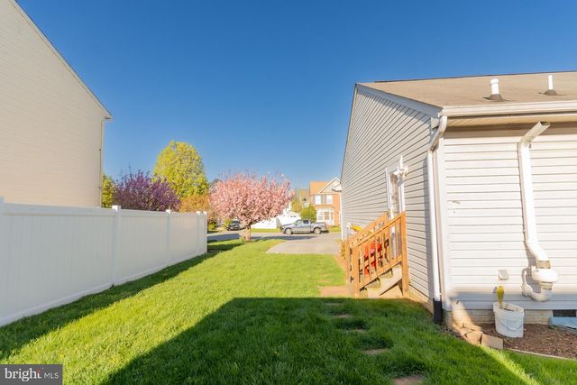 110 LIMITED DR, Ranson, WV 25438
