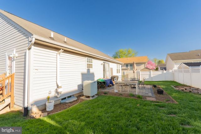 110 LIMITED DR, Ranson, WV 25438
