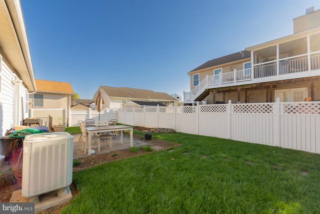 110 LIMITED DR, Ranson, WV 25438