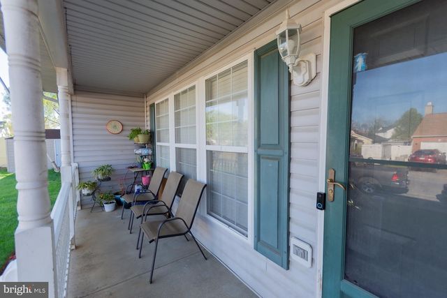 110 LIMITED DR, Ranson, WV 25438