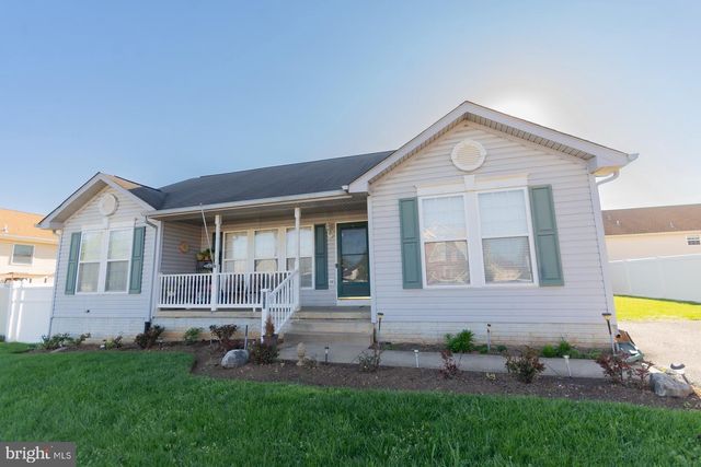 110 LIMITED DR, Ranson, WV 25438