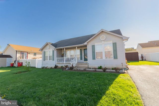 110 LIMITED DR, Ranson, WV 25438