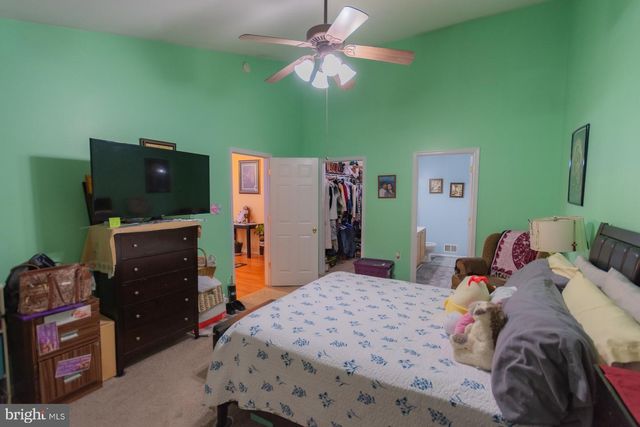 110 LIMITED DR, Ranson, WV 25438
