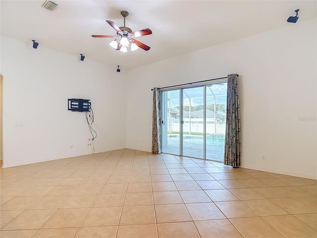 220 RONJA LANE, Valrico, FL 33594