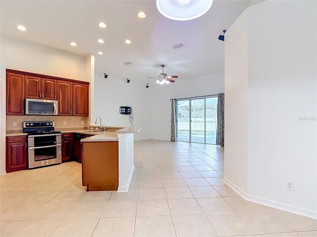 220 RONJA LANE, Valrico, FL 33594