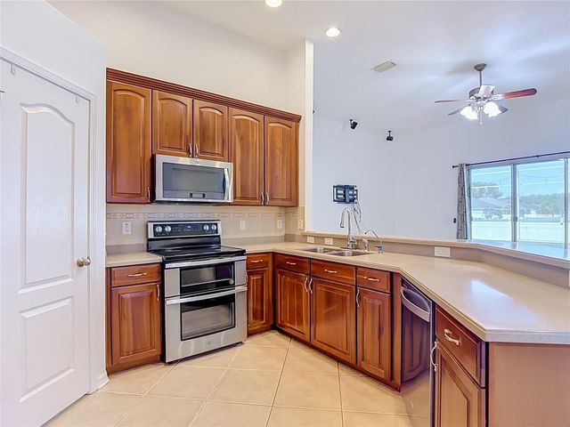 220 RONJA LANE, Valrico, FL 33594