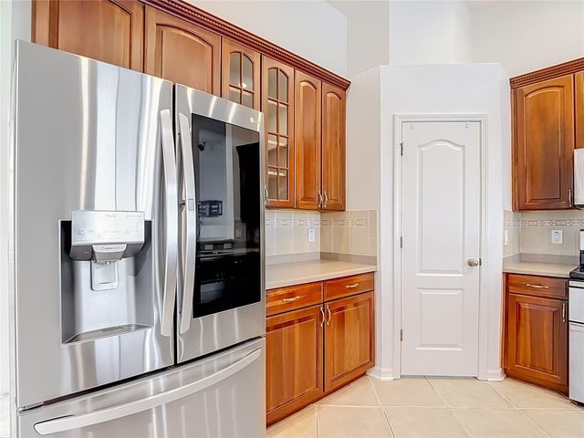 220 RONJA LANE, Valrico, FL 33594