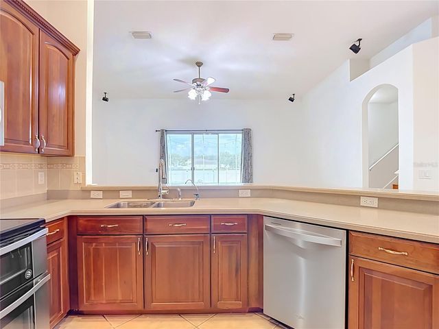 220 RONJA LANE, Valrico, FL 33594