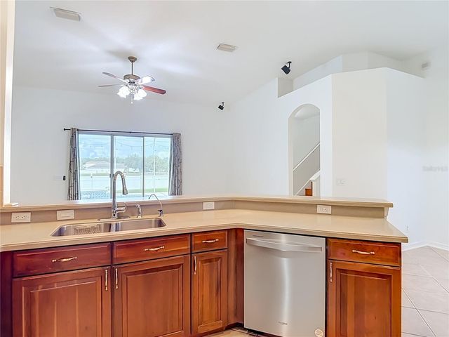 220 RONJA LANE, Valrico, FL 33594