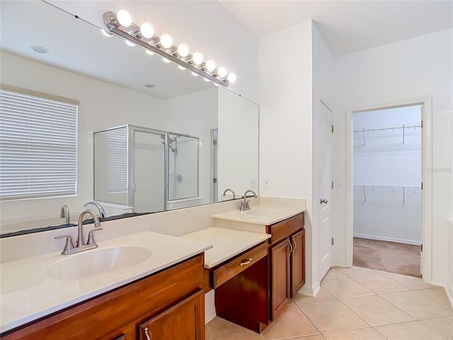 220 RONJA LANE, Valrico, FL 33594