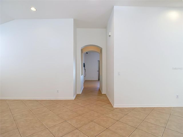 220 RONJA LANE, Valrico, FL 33594