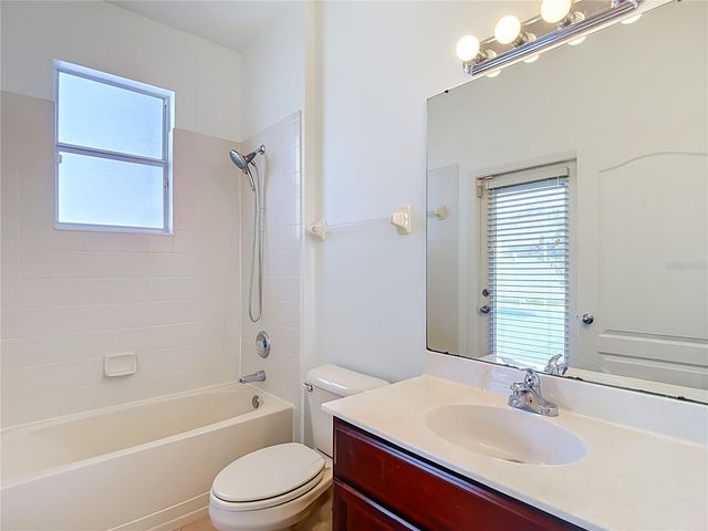 220 RONJA LANE, Valrico, FL 33594