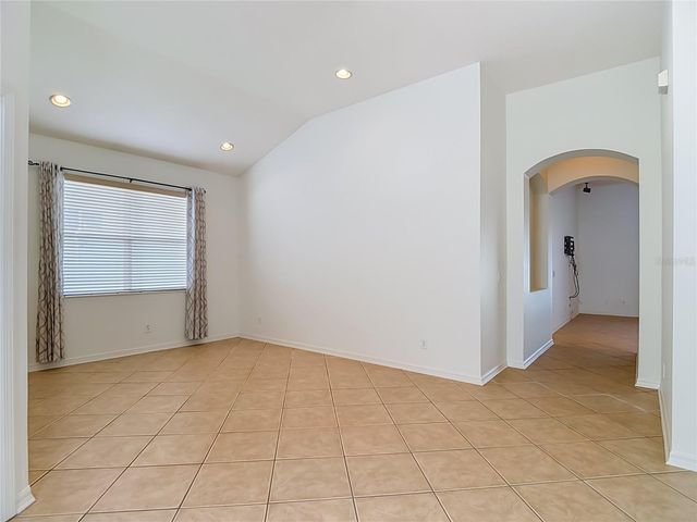 220 RONJA LANE, Valrico, FL 33594
