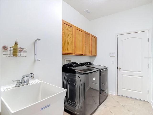 220 RONJA LANE, Valrico, FL 33594