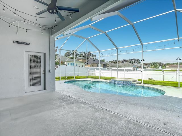 220 RONJA LANE, Valrico, FL 33594
